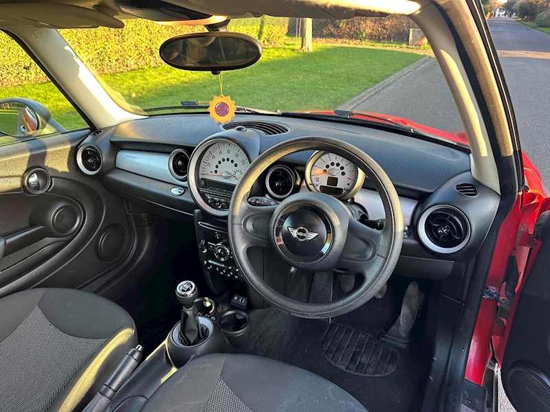 MINI One Hatchback 1.6 Manual Petrol