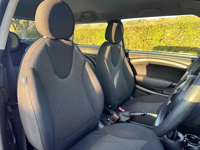 MINI One Hatchback 1.6 Manual Petrol