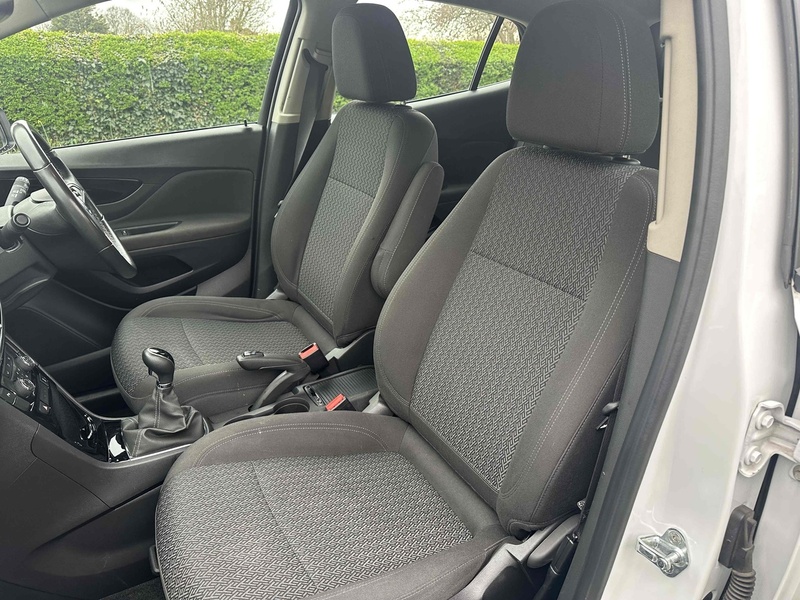 Vauxhall i Turbo ecoTEC Design Nav SUV 1.4 Manual Petrol