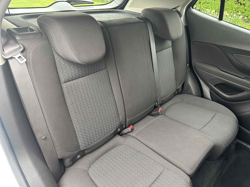 Vauxhall i Turbo ecoTEC Design Nav SUV 1.4 Manual Petrol