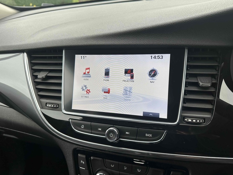 Vauxhall i Turbo ecoTEC Design Nav SUV 1.4 Manual Petrol