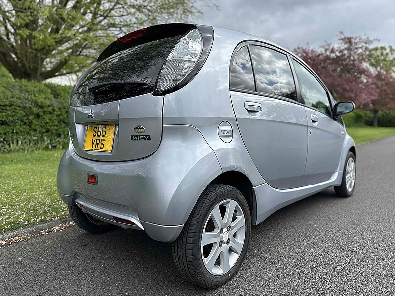 Mitsubishi Hatchback 0.0 Automatic Electric