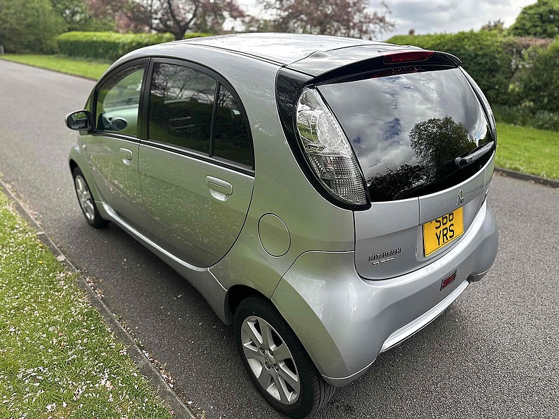 Mitsubishi Hatchback 0.0 Automatic Electric