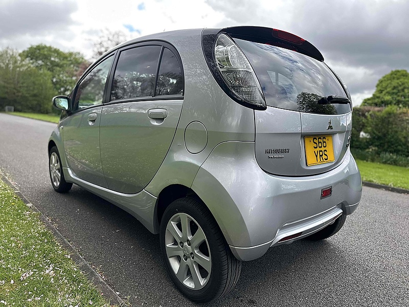 Mitsubishi Hatchback 0.0 Automatic Electric