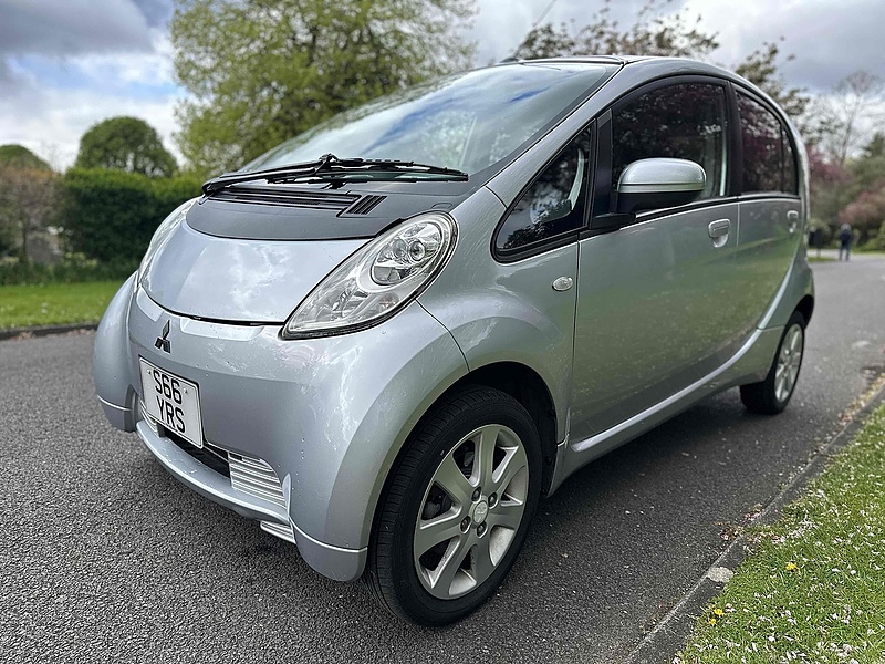 Mitsubishi Hatchback 0.0 Automatic Electric