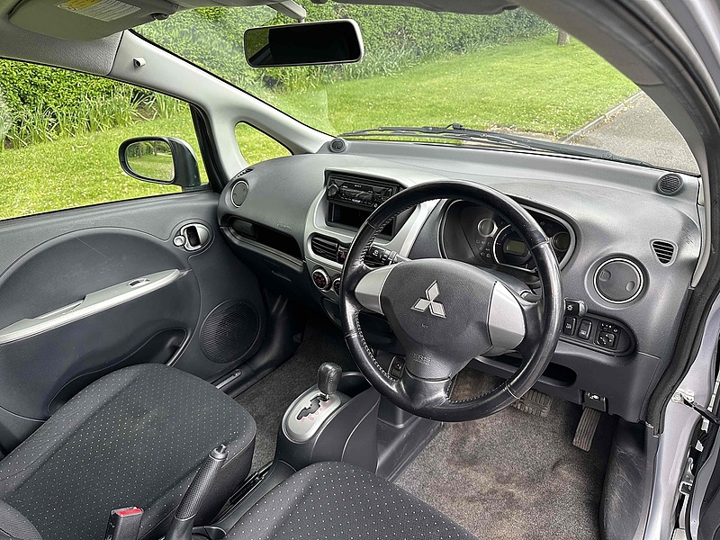 Mitsubishi Hatchback 0.0 Automatic Electric