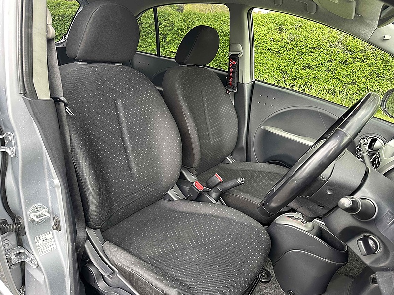 Mitsubishi Hatchback 0.0 Automatic Electric