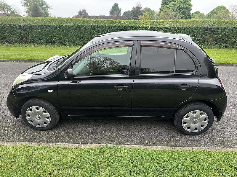 Nissan Hatchback 1.0 automatic Petrol