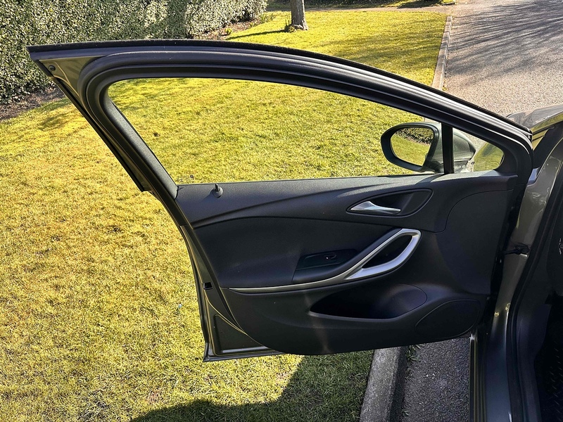 Vauxhall Turbo D Business Edition Nav Hatchback 1.5 Manual Diesel