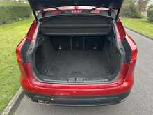 Jaguar F-PACE D180 R-Sport 