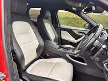 Jaguar F-PACE D180 R-Sport 