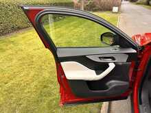 Jaguar F-PACE D180 R-Sport 