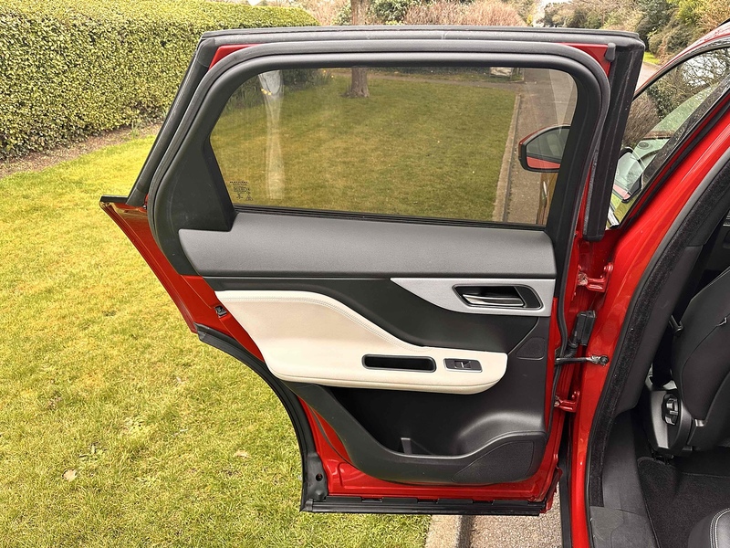 Jaguar D180 R-Sport SUV 2.0 Automatic Diesel