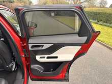 Jaguar F-PACE D180 R-Sport 