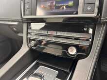 Jaguar F-PACE D180 R-Sport 