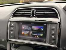 Jaguar F-PACE D180 R-Sport 