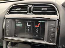 Jaguar F-PACE D180 R-Sport 