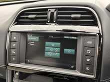 Jaguar F-PACE D180 R-Sport 