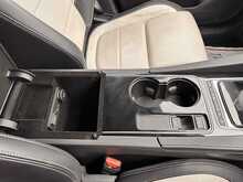 Jaguar F-PACE D180 R-Sport 