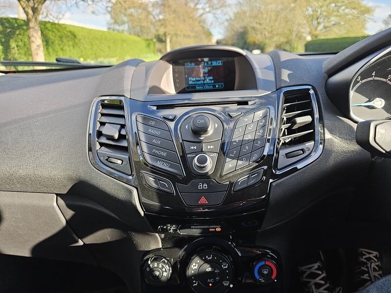 Ford T EcoBoost Zetec Hatchback 1.0 Manual Petrol