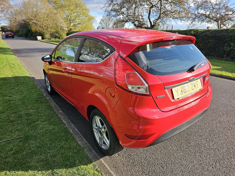 Ford T EcoBoost Zetec Hatchback 1.0 Manual Petrol
