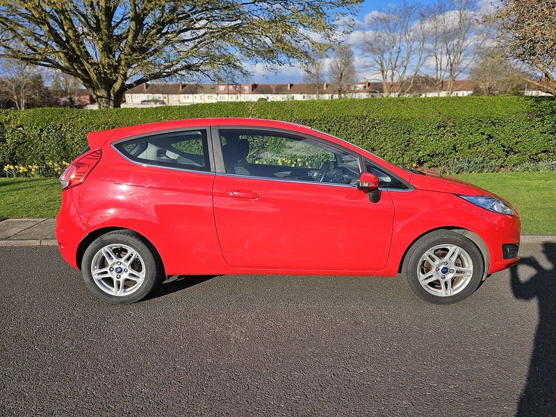 Ford T EcoBoost Zetec Hatchback 1.0 Manual Petrol