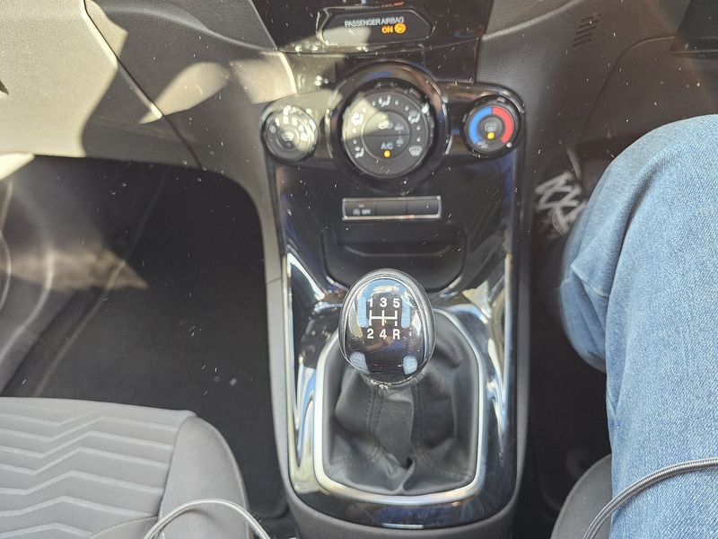 Ford T EcoBoost Zetec Hatchback 1.0 Manual Petrol