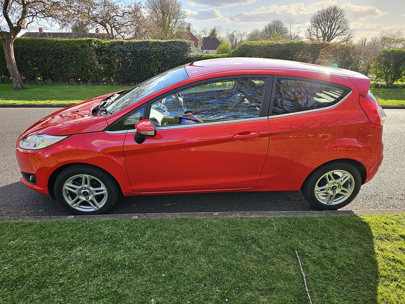 Ford T EcoBoost Zetec Hatchback 1.0 Manual Petrol