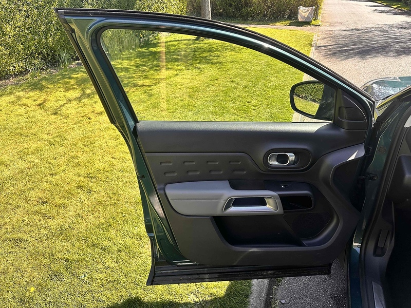 Citroen PureTech Flair SUV 1.2 Manual Petrol