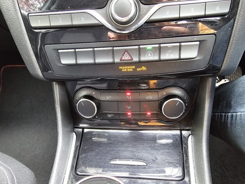 Infiniti T SE Hatchback 1.6 Manual Petrol