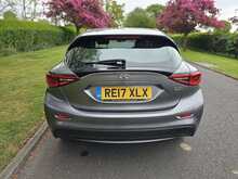 Infiniti Q30 T SE 