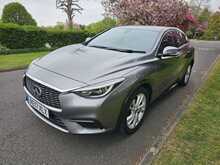 Infiniti Q30 T SE 