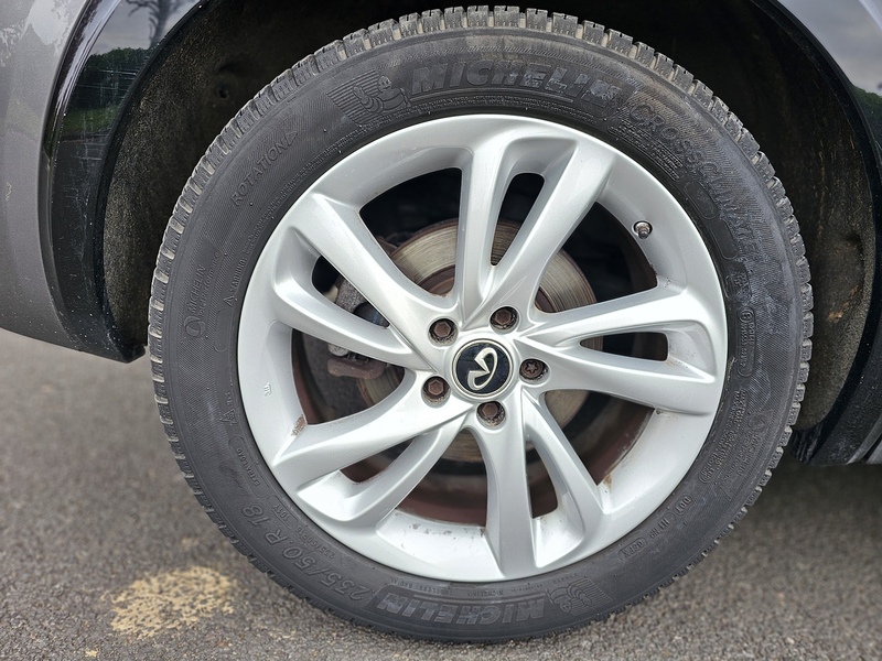 Infiniti T SE Hatchback 1.6 Manual Petrol