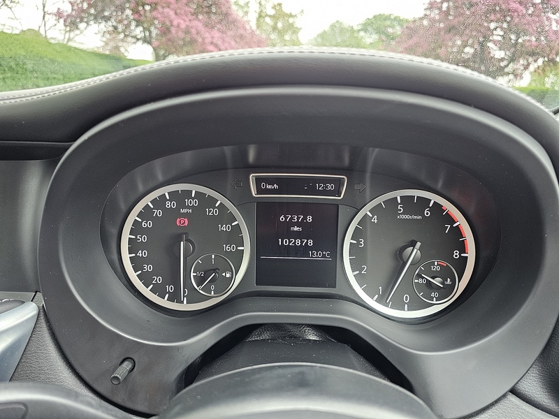 Infiniti T SE Hatchback 1.6 Manual Petrol