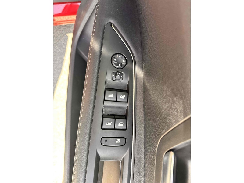 Peugeot PureTech GT Line SUV 1.2 Manual Petrol