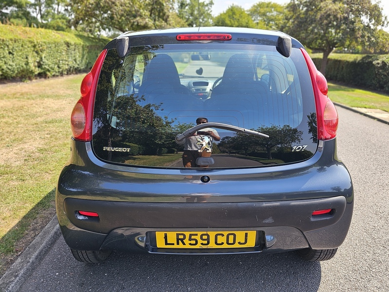 Peugeot Urban Hatchback 1.0 Manual Petrol
