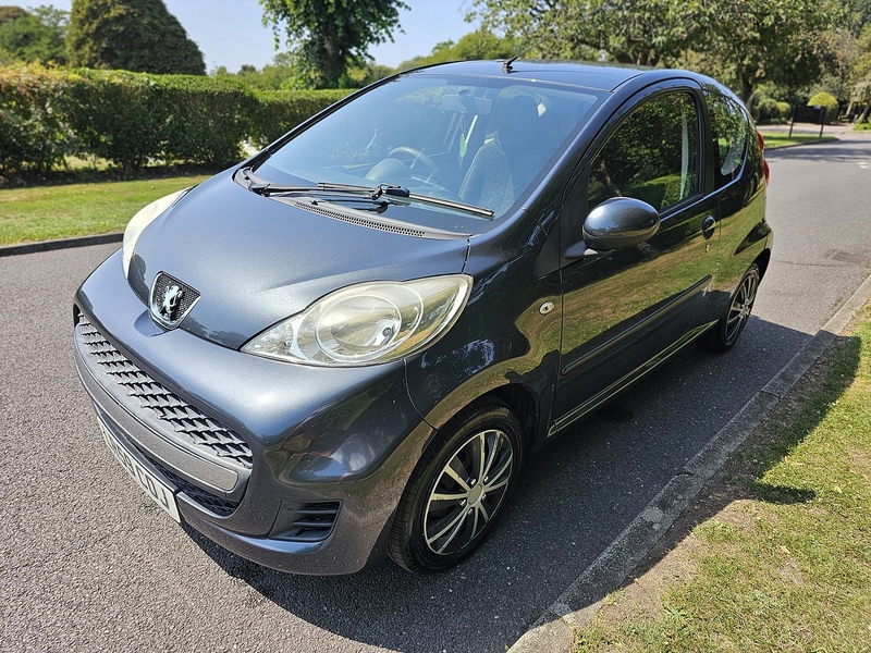 Peugeot Urban Hatchback 1.0 Manual Petrol