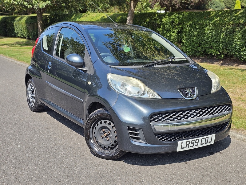 Peugeot Urban Hatchback 1.0 Manual Petrol