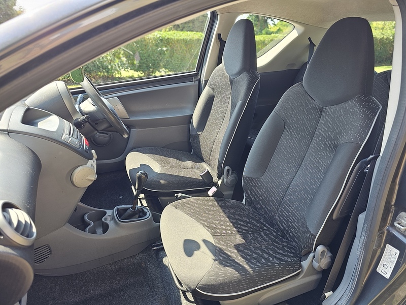 Peugeot Urban Hatchback 1.0 Manual Petrol