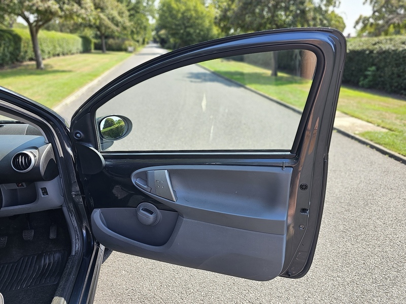 Peugeot Urban Hatchback 1.0 Manual Petrol