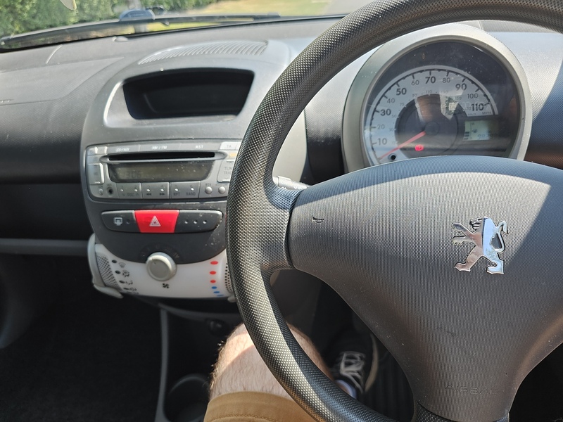 Peugeot Urban Hatchback 1.0 Manual Petrol