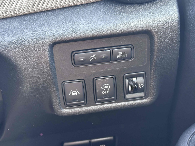 Nissan IG-T N-Connecta Hatchback 0.9 Manual Petrol