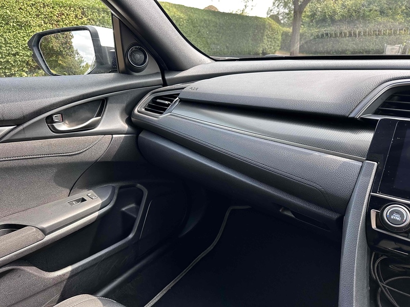 Honda VTEC Turbo SR Hatchback 1.0 Manual Petrol