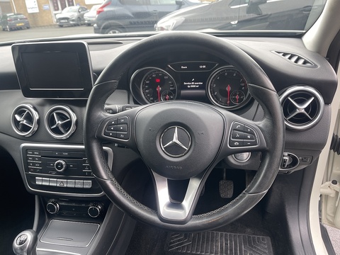 1.6 GLA200 SE (Executive) SUV 5dr Petrol Manual Euro 6 (s/s) (156 ps)