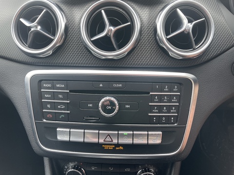 1.6 GLA200 SE (Executive) SUV 5dr Petrol Manual Euro 6 (s/s) (156 ps)