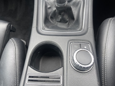 1.6 GLA200 SE (Executive) SUV 5dr Petrol Manual Euro 6 (s/s) (156 ps)