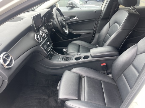 1.6 GLA200 SE (Executive) SUV 5dr Petrol Manual Euro 6 (s/s) (156 ps)