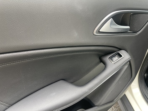 1.6 GLA200 SE (Executive) SUV 5dr Petrol Manual Euro 6 (s/s) (156 ps)