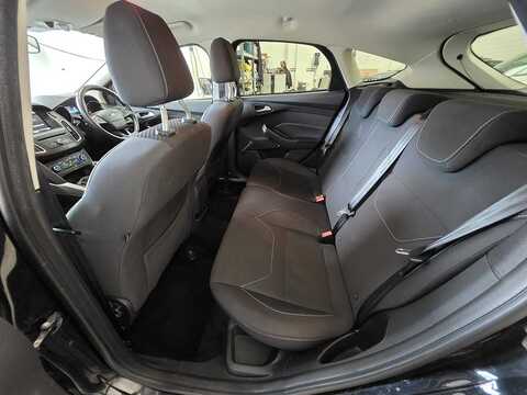 1.5 TDCi Zetec Hatchback 5dr Diesel Manual Euro 6 (s/s) (120 ps)