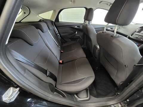 1.5 TDCi Zetec Hatchback 5dr Diesel Manual Euro 6 (s/s) (120 ps)